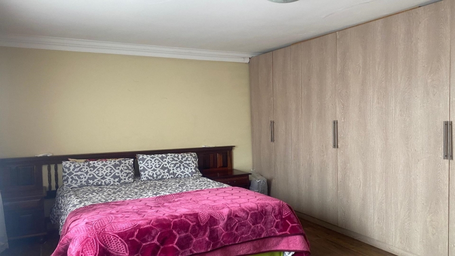 6 Bedroom Property for Sale in Zamdela Free State